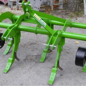 Landwirtschaftlicher Tiefenlockerer für Traktoren AgriEuro Serie 170 Standard mit 5 Zähnen – mit Stahlrädern
